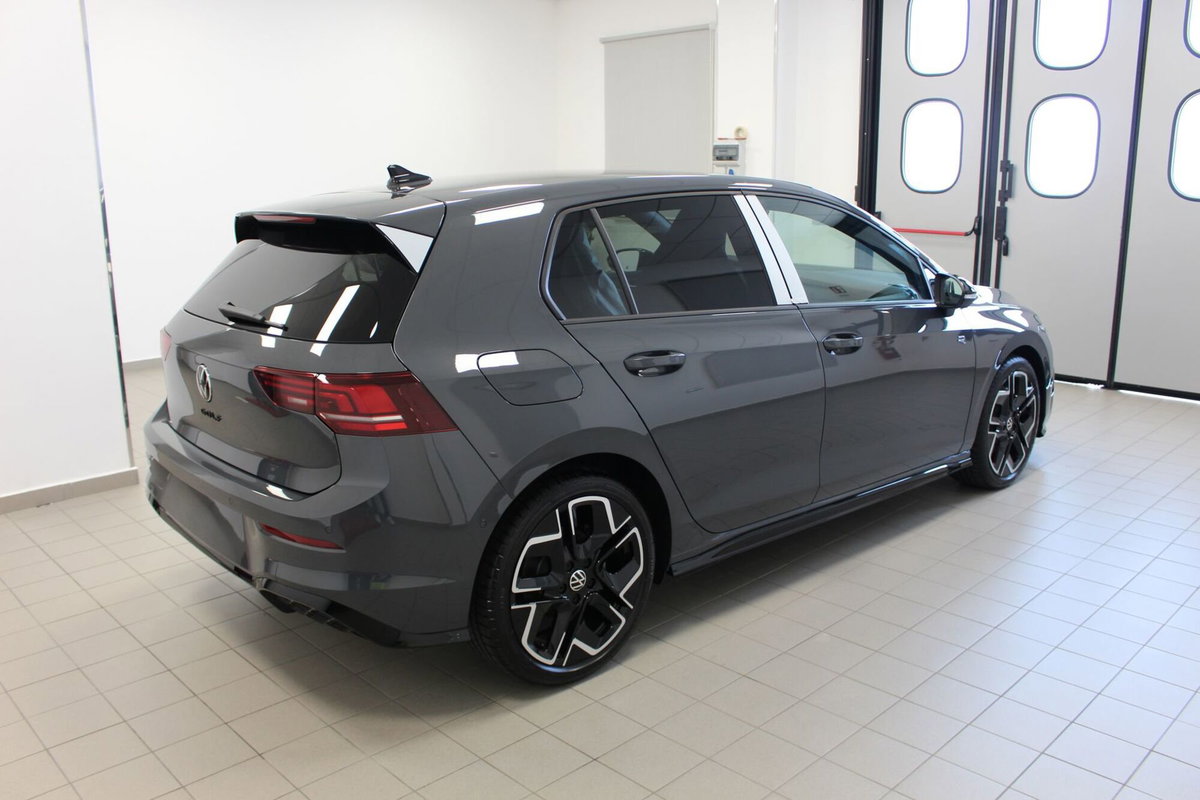 Volkswagen Golf 2.0 TDI 150 CV DSG SCR R-Line (4)