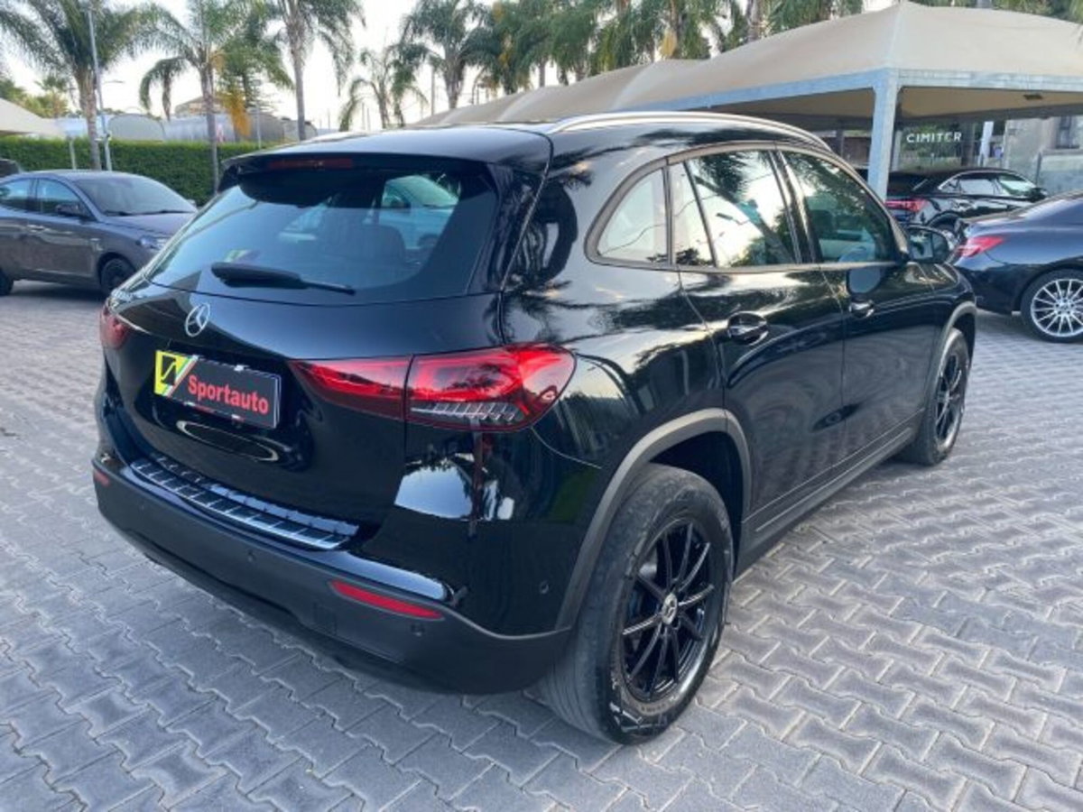 Mercedes-Benz GLA SUV 180 d Automatic Sport Plus (3)
