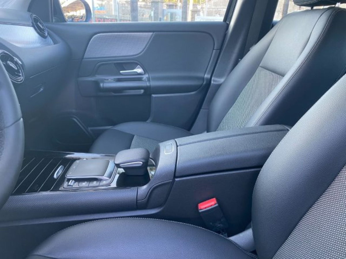Mercedes-Benz GLA SUV 180 d Automatic Sport Plus (7)
