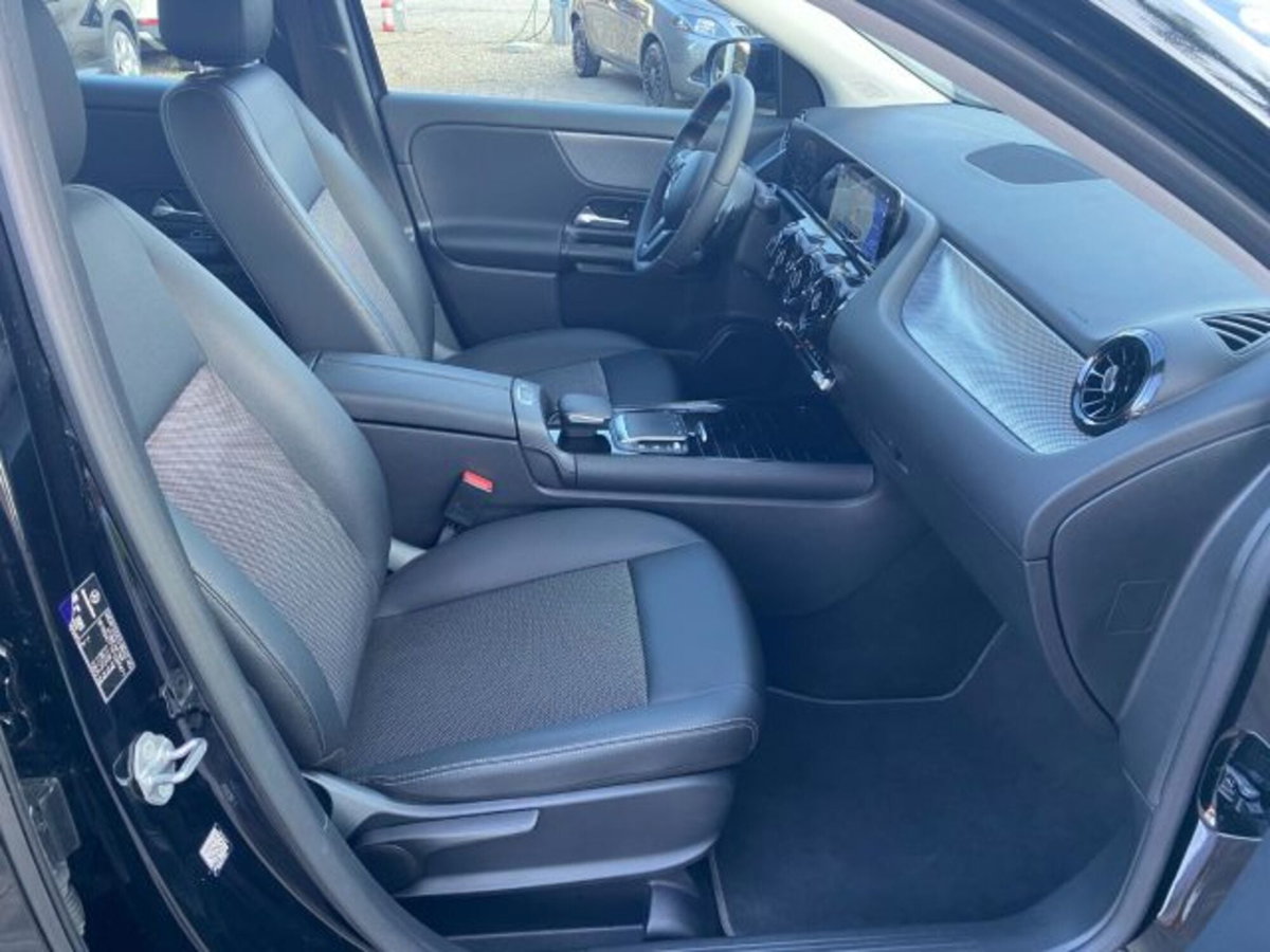 Mercedes-Benz GLA SUV 180 d Automatic Sport Plus (8)