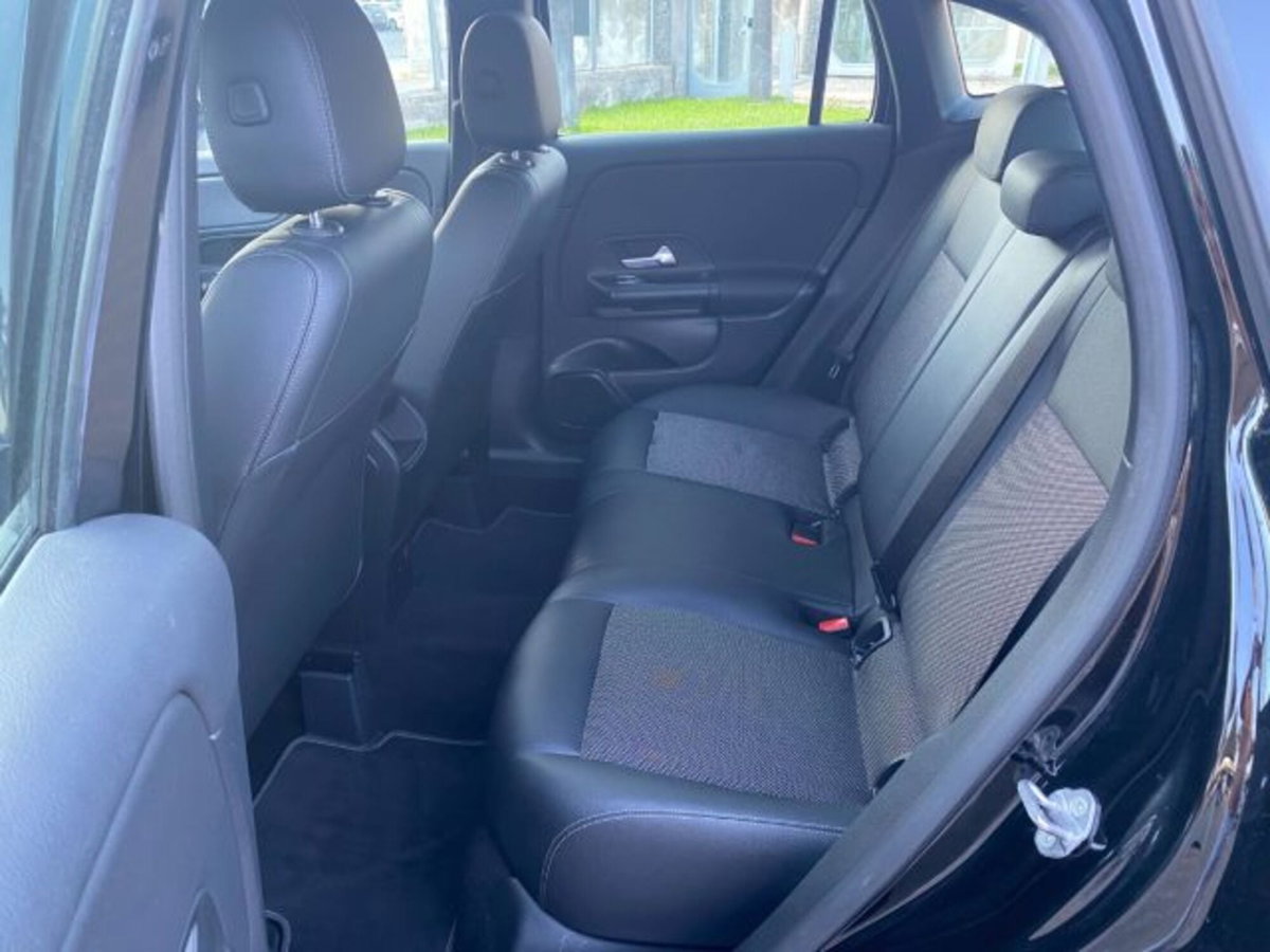 Mercedes-Benz GLA SUV 180 d Automatic Sport Plus (9)