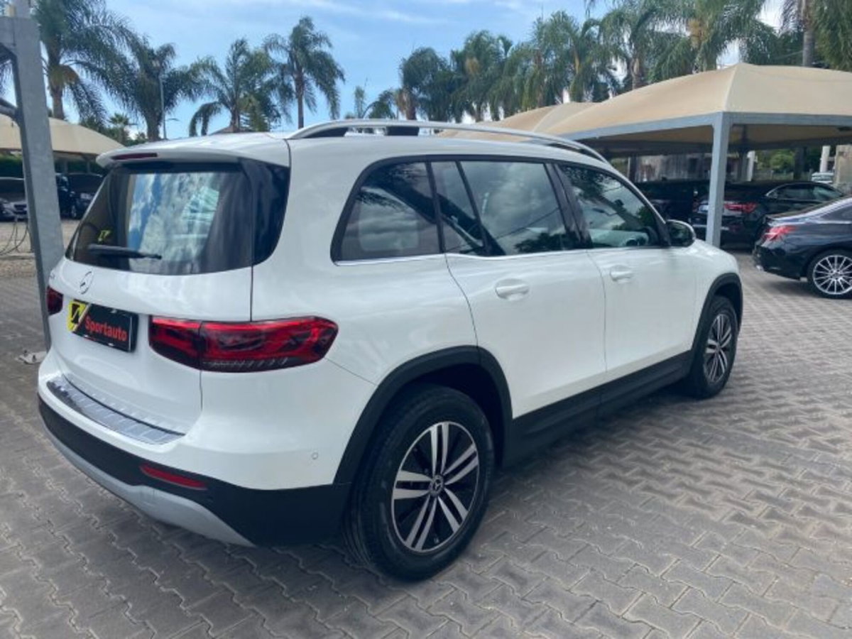Mercedes-Benz GLB 180 d Automatic Sport (3)