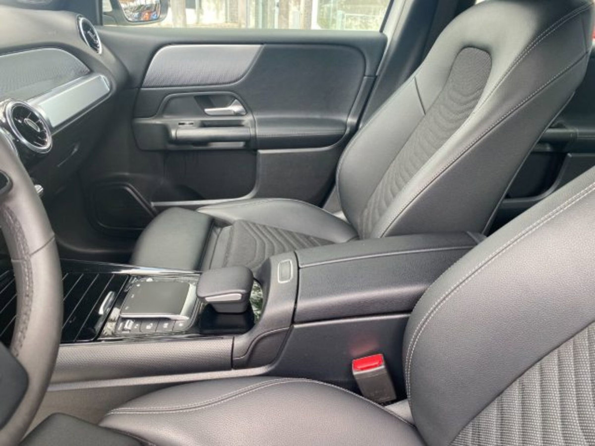 Mercedes-Benz GLB 180 d Automatic Sport (7)