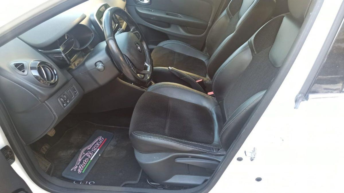 Renault Clio 1.5 dCi 8V 75CV Start&Stop 5 porte Live (8)