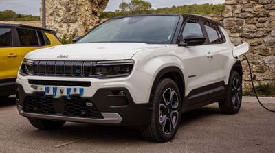Jeep Avenger full-electric Longitude fwd 156cv auto usata