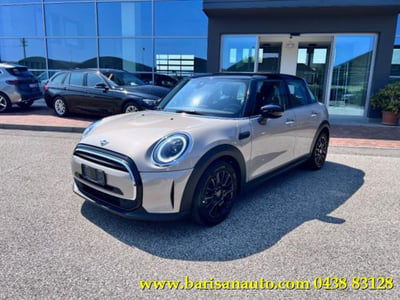MINI Mini 1.5 Cooper Essential 5 porte usata