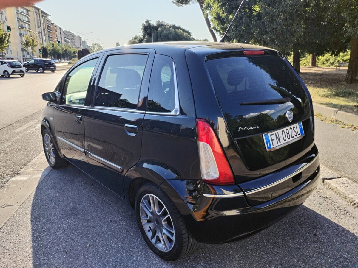 Lancia Musa 1.4 16V Oro (4)