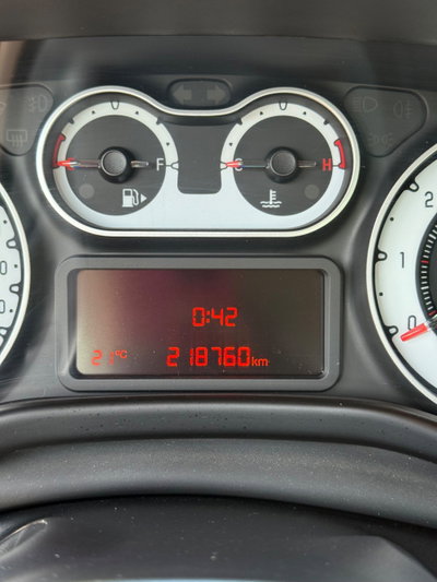 Fiat 500L 1.6 Multijet 120 CV Trekking (7)