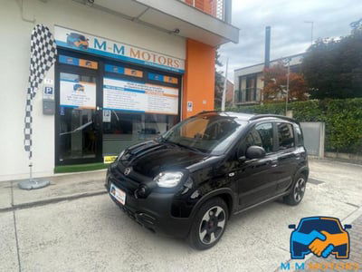 Fiat Panda Cross 1.0 firefly hybrid Cross s&s 70cv 5p.ti usata