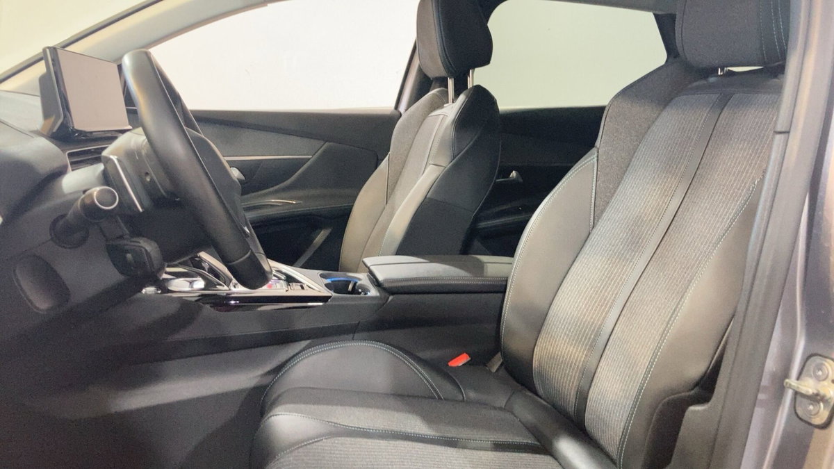 Peugeot 3008 PureTech Turbo 130 S&S Allure Pack (5)