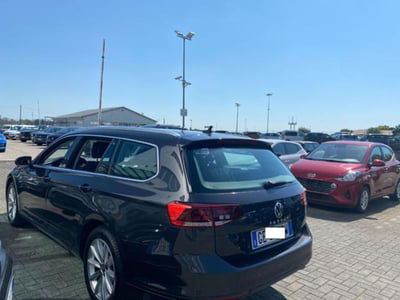 Volkswagen Passat Variant 2.0 TDI SCR EVO DSG Business usata