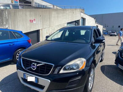 Volvo XC60 D3 AWD Geartronic Kinetic usata