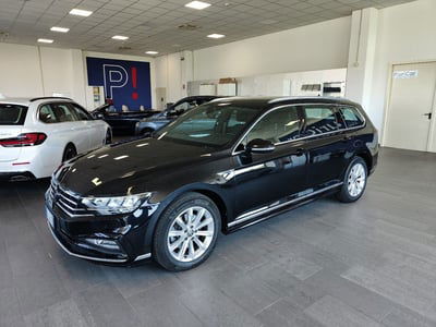 Volkswagen Passat 2.0 tdi scr Passat 122cv dsg usata