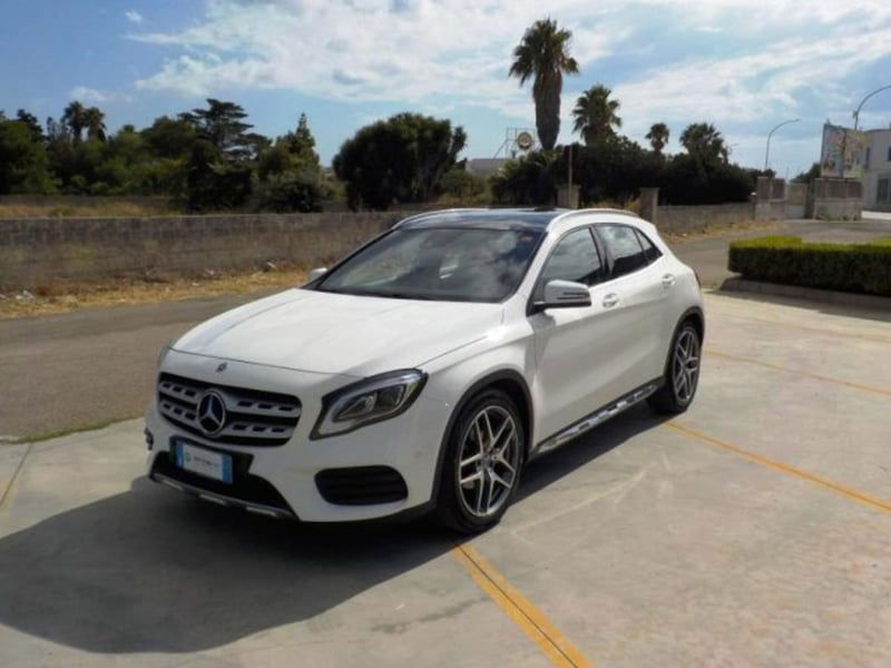 Mercedes-Benz GLA SUV 200 Premium