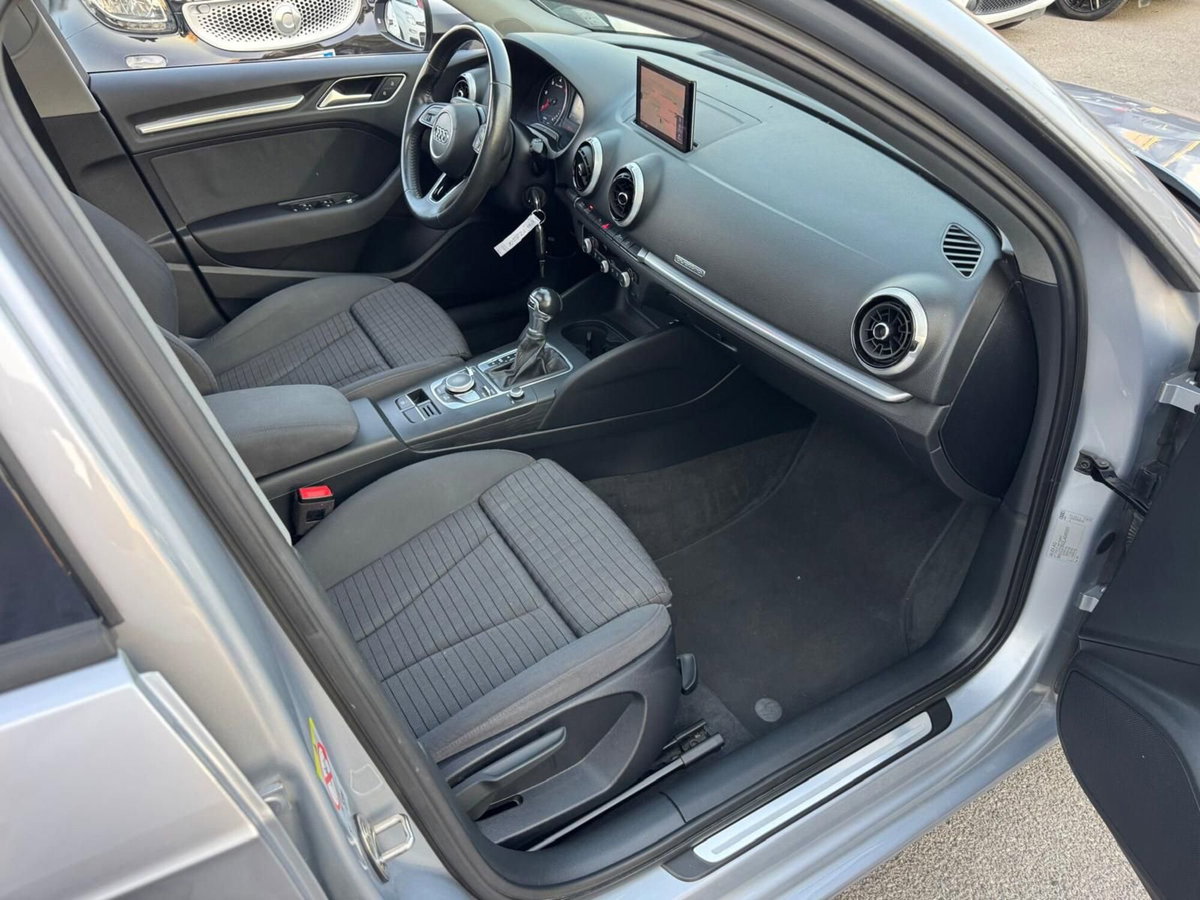 Audi A3 Sportback 40 TDI quattro S tronic Sport (10)
