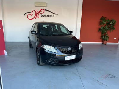 Lancia Ypsilon 1.0 FireFly 5 porte S&S Hybrid Ecochic A. Ferretti usata