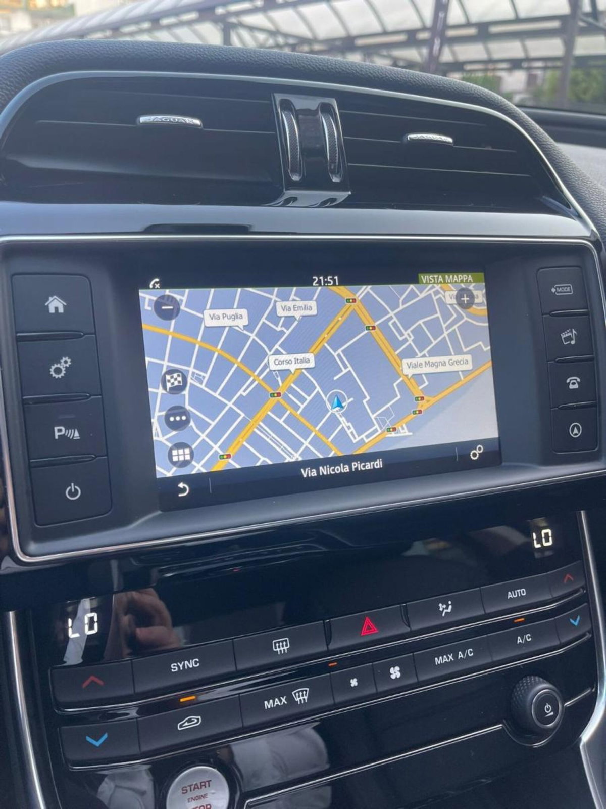 Jaguar XE 2.0 D Turbo aut. Prestige (9)