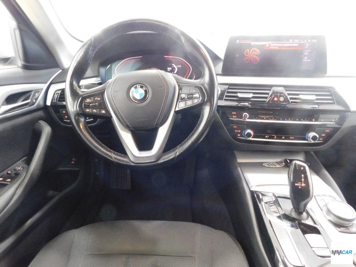 BMW Serie 5 Touring 520d xDrive  Business aut. (11)