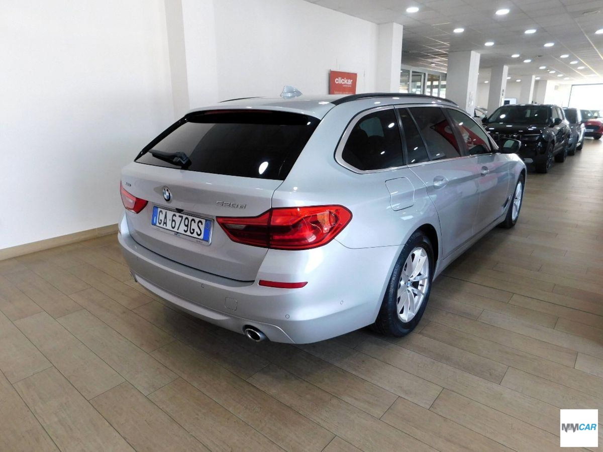 BMW Serie 5 Touring 520d xDrive  Business aut. (4)