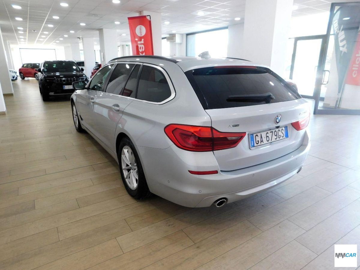 BMW Serie 5 Touring 520d xDrive  Business aut. (6)