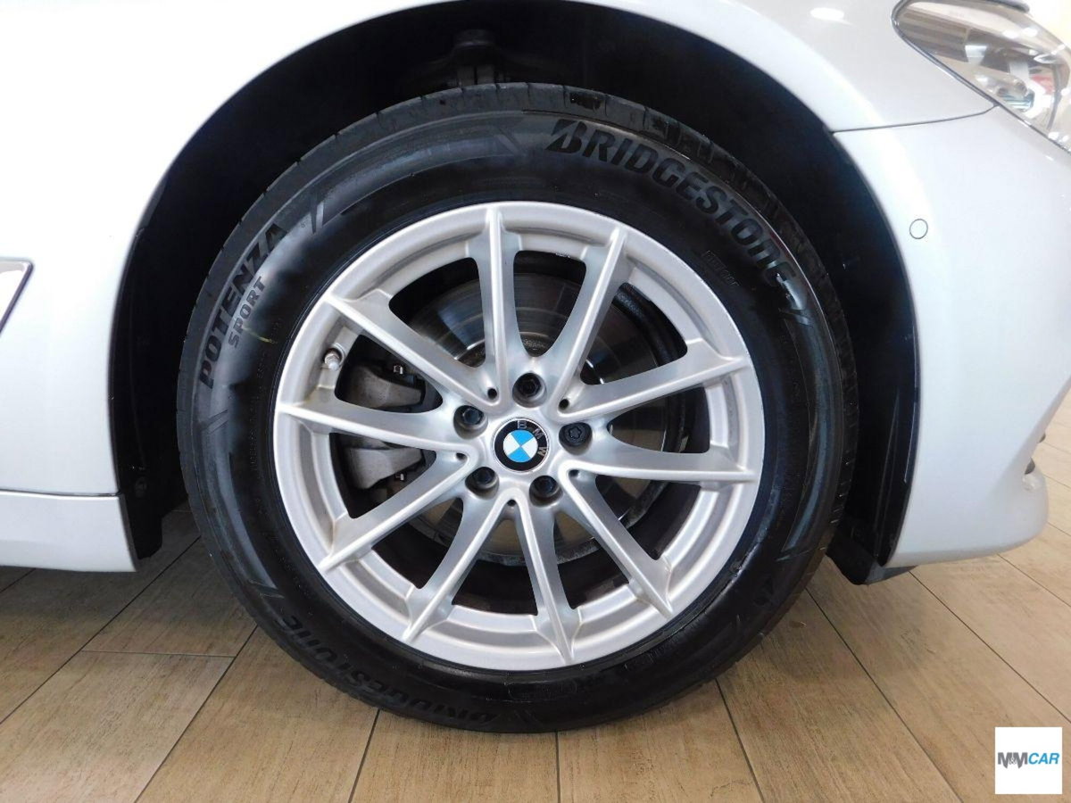 BMW Serie 5 Touring 520d xDrive  Business aut. (7)