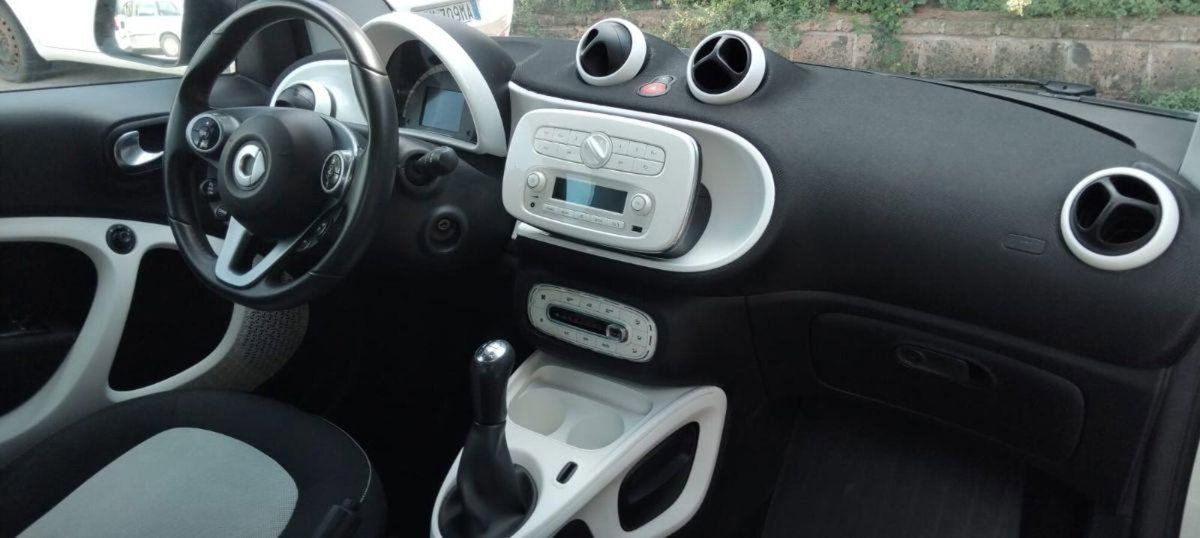 smart Fortwo 1000 52 kW MHD coupé passion (8)