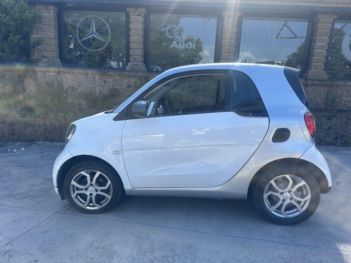 smart Fortwo 1000 52 kW MHD coupé passion (2)