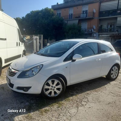 Opel Corsa 1.2 3 porte Club usata