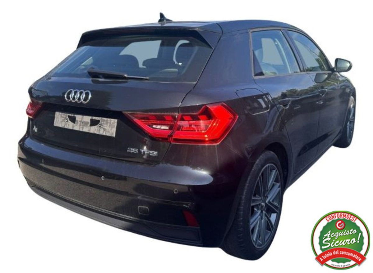 Audi A1 citycarver 25 TFSI Admired (2)