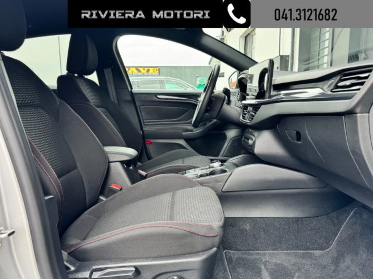 Ford Focus 1.0 EcoBoost Hybrid 155 CV 5p. ST-Line (6)
