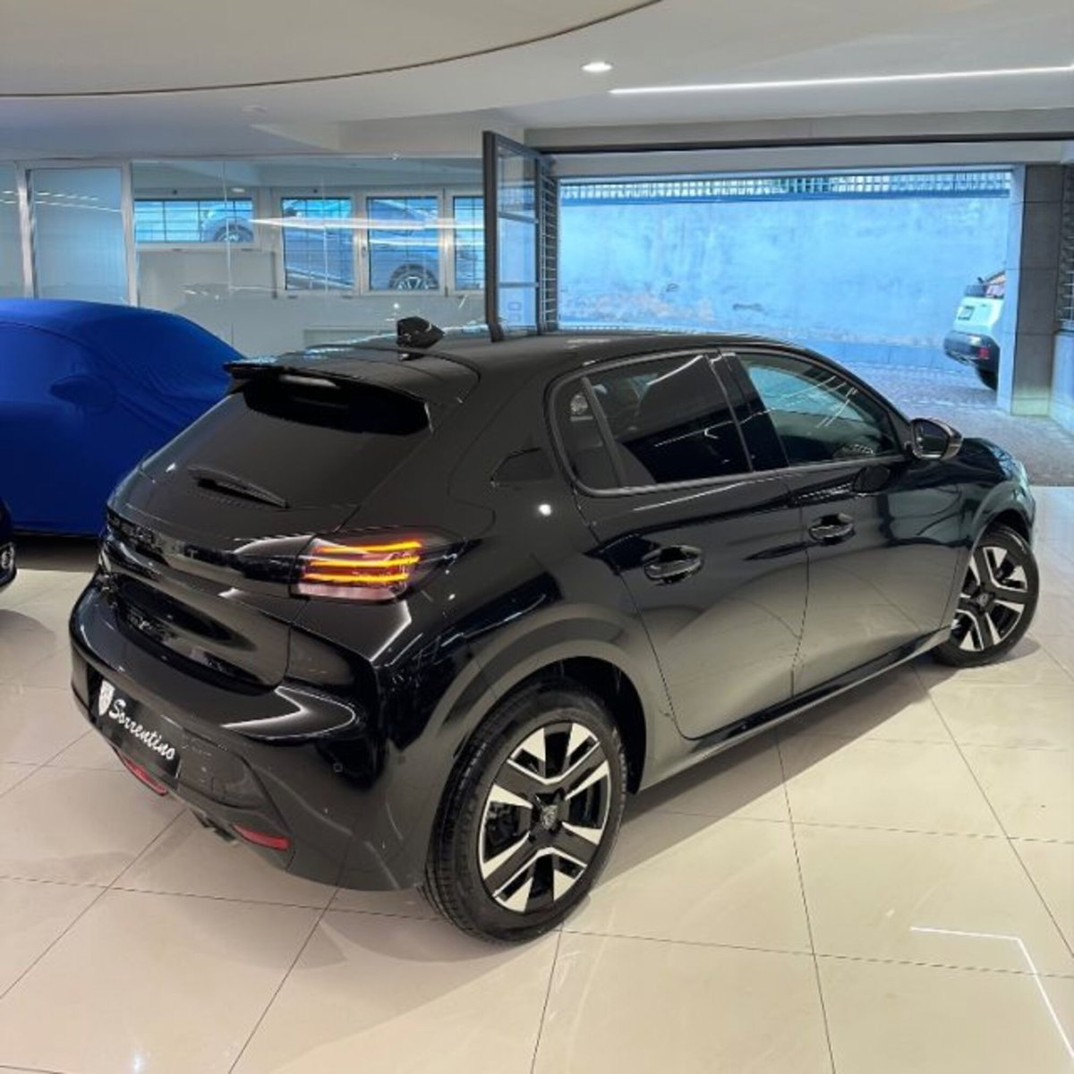 Peugeot 208 1.2 puretech Active s&s 100cv (8)