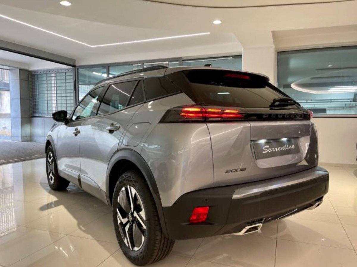 Peugeot 2008 PureTech 100 S&S Allure (15)