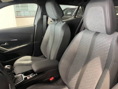 Peugeot 2008 PureTech 100 S&S Allure (18)