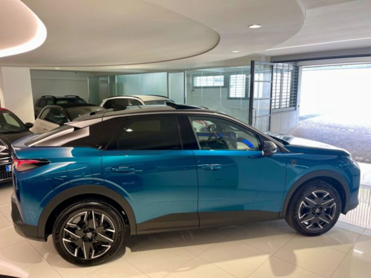 Peugeot 3008 1.2 hybrid GT Exclusive 145cv e-dcs6 (8)