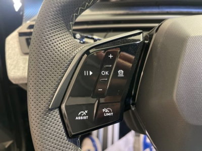 Peugeot 3008 1.2 hybrid GT 145cv e-dcs6 (20)