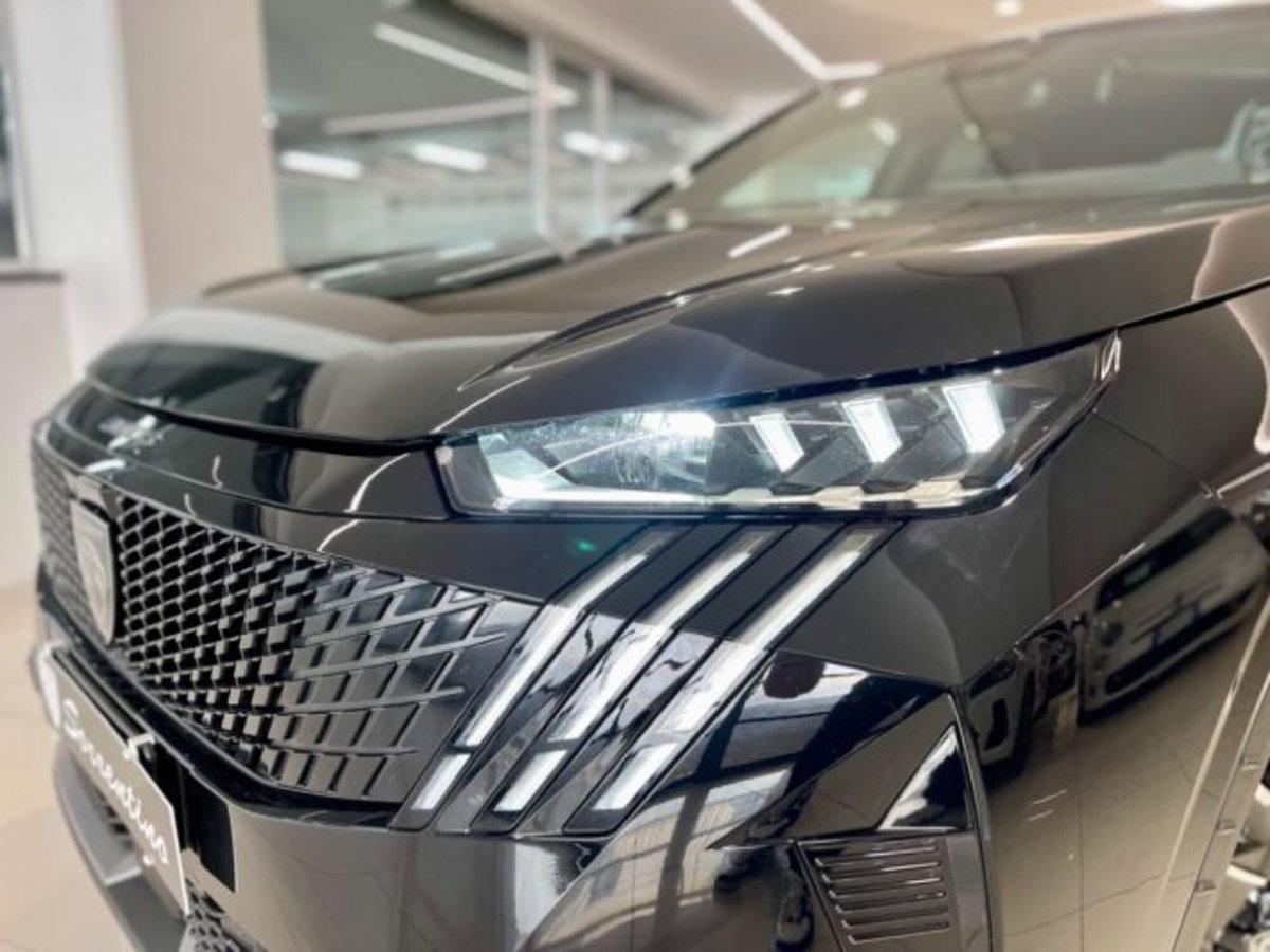 Peugeot 3008 1.2 hybrid GT Exclusive 145cv e-dcs6 (7)
