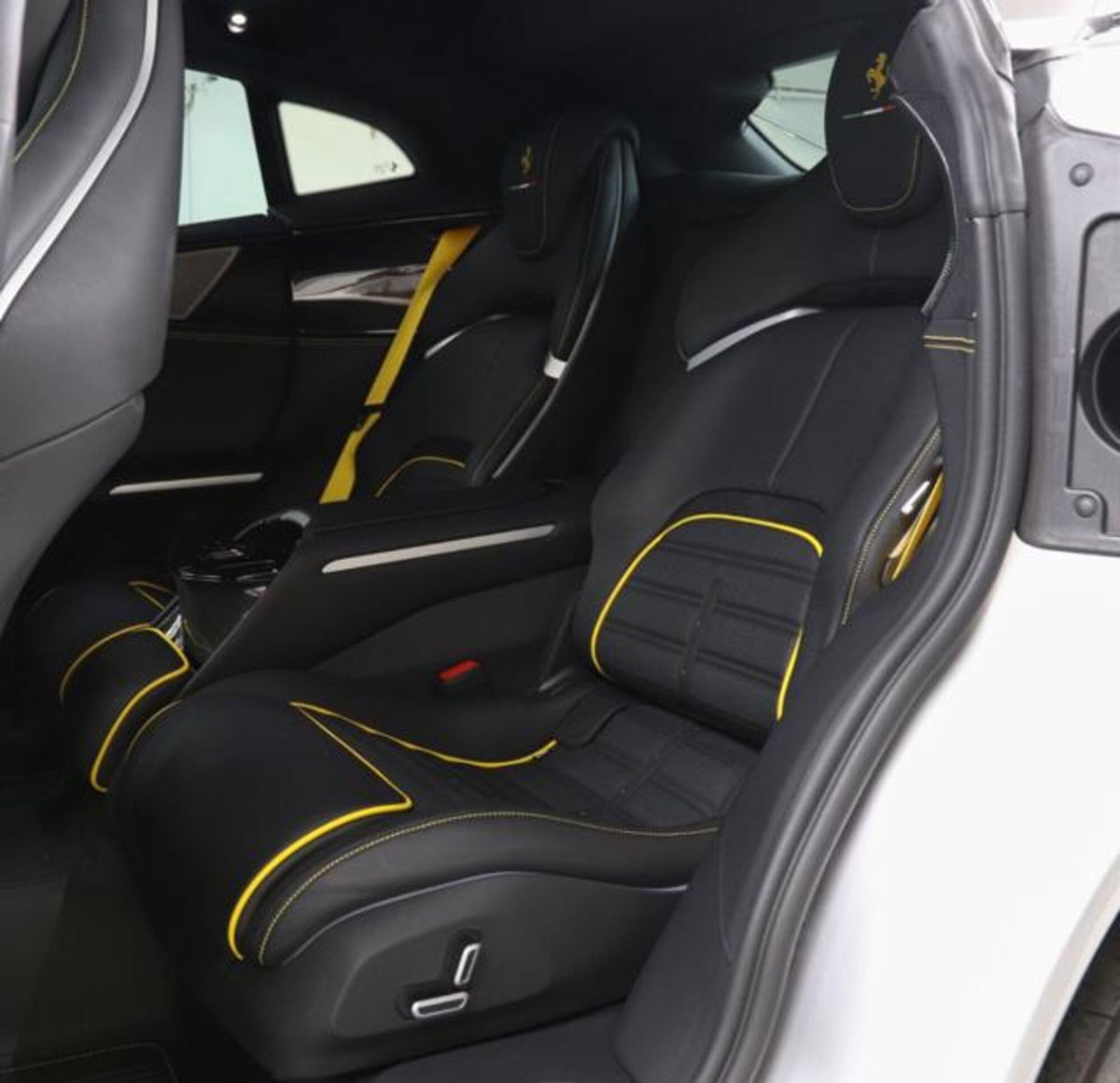 Ferrari Purosangue 6.5 (13)