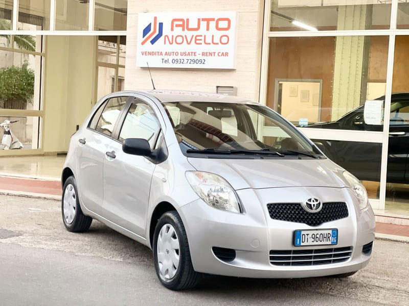 Toyota Yaris 1.0 5 porte Now