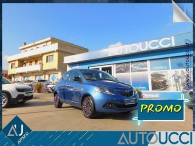 Lancia Ypsilon 1.0 FireFly 5 porte S&S Hybrid Ecochic Gold usata