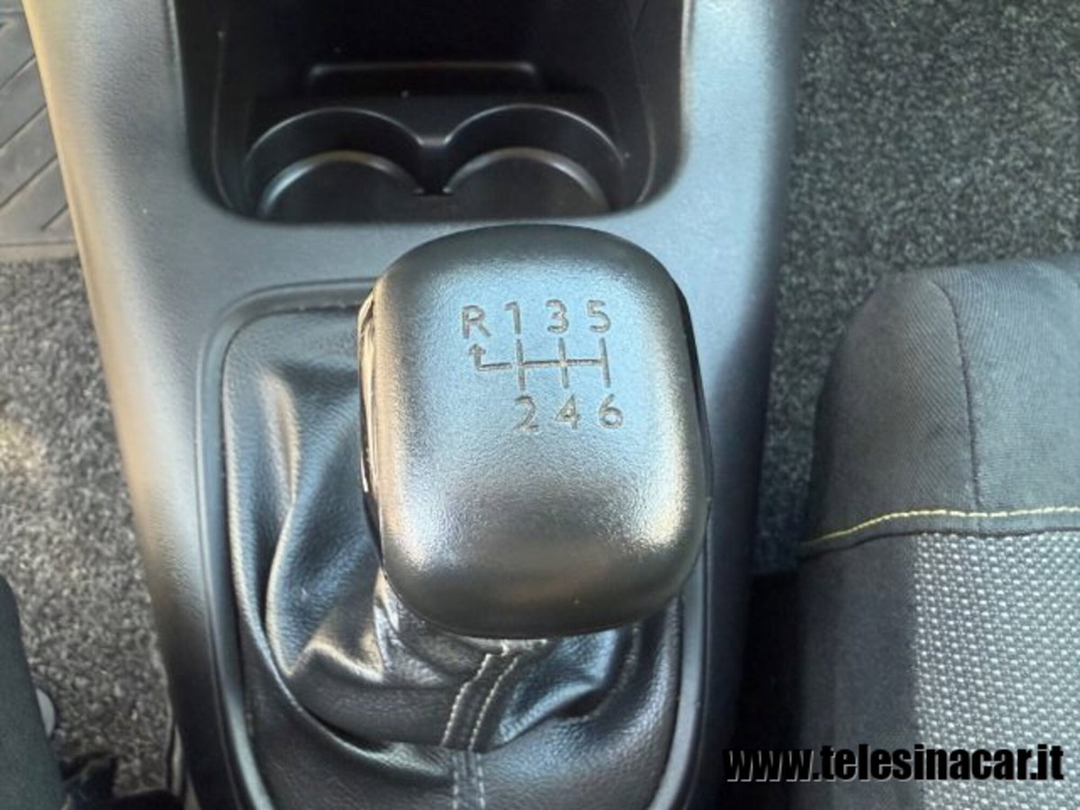 Citroen C3 BlueHDi 100 S&S Van Feel (14)