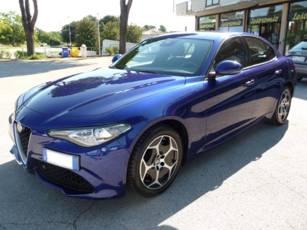 Alfa Romeo Giulia 2.2 Turbodiesel 160 CV AT8 Super (4)