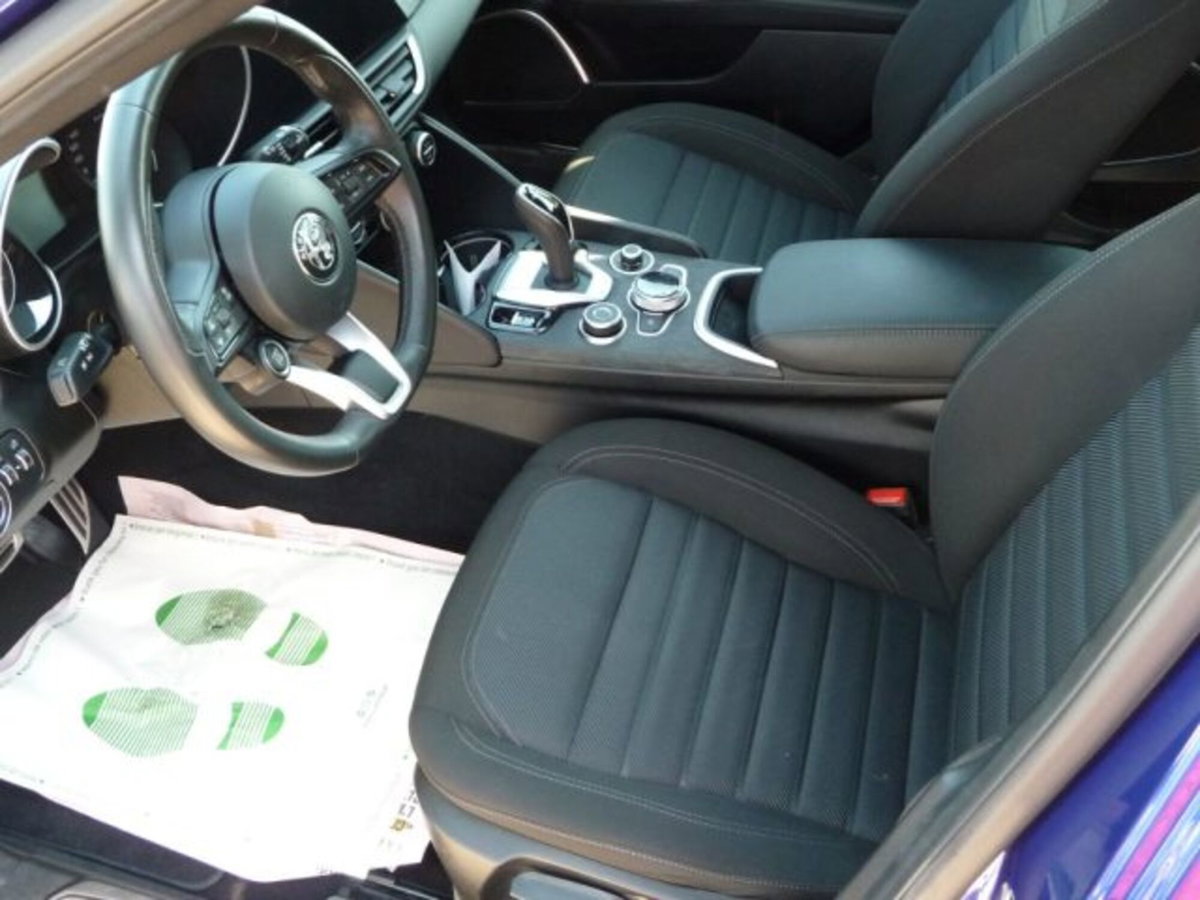Alfa Romeo Giulia 2.2 Turbodiesel 160 CV AT8 Super (6)