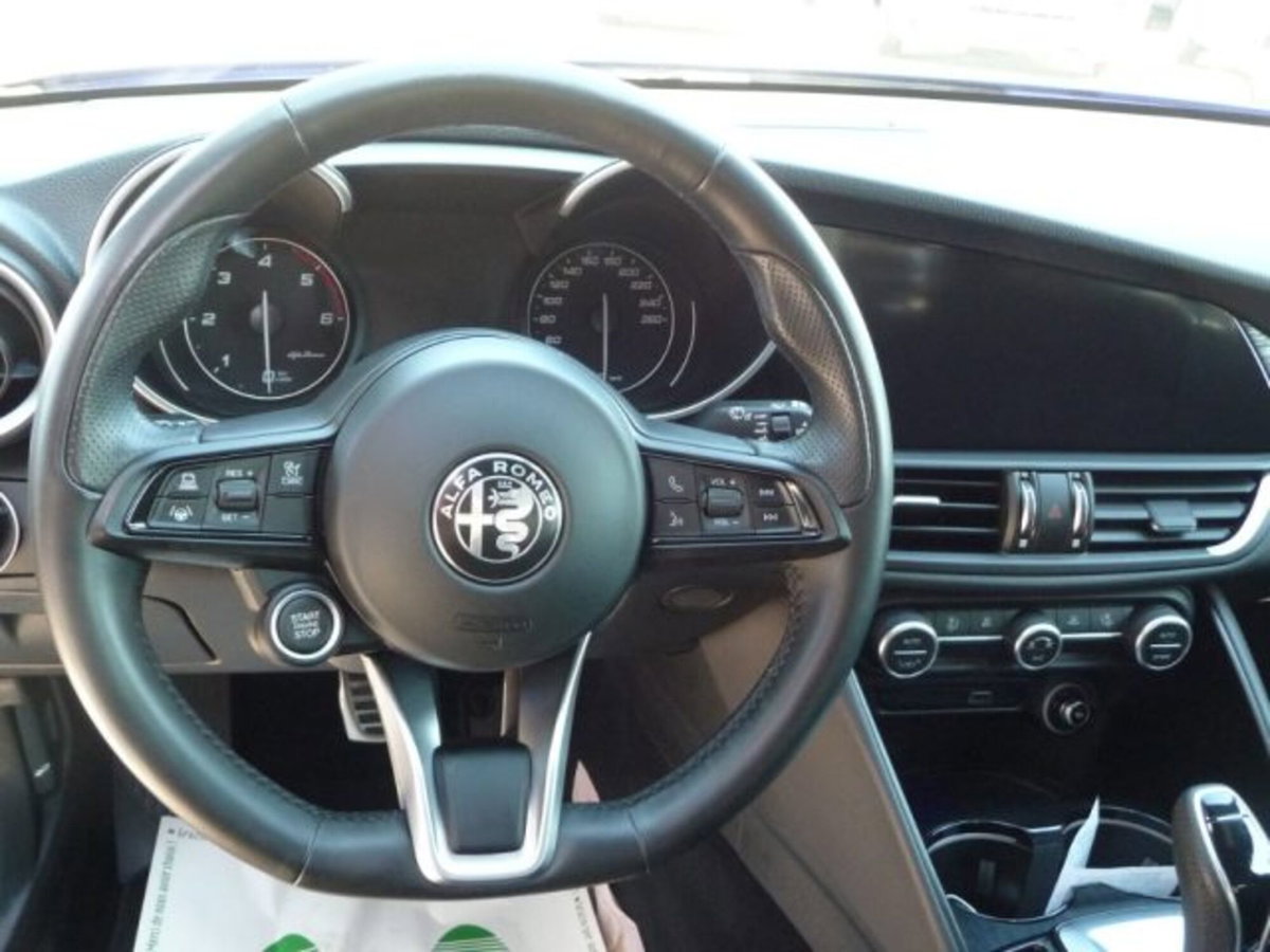 Alfa Romeo Giulia 2.2 Turbodiesel 160 CV AT8 Super (7)
