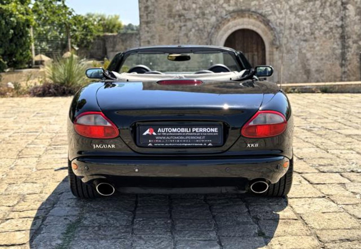 Jaguar XK8 4.0 Convertibile (12)