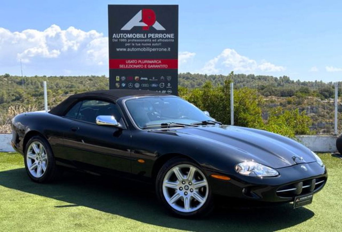 Jaguar XK8 4.0 Convertibile (3)