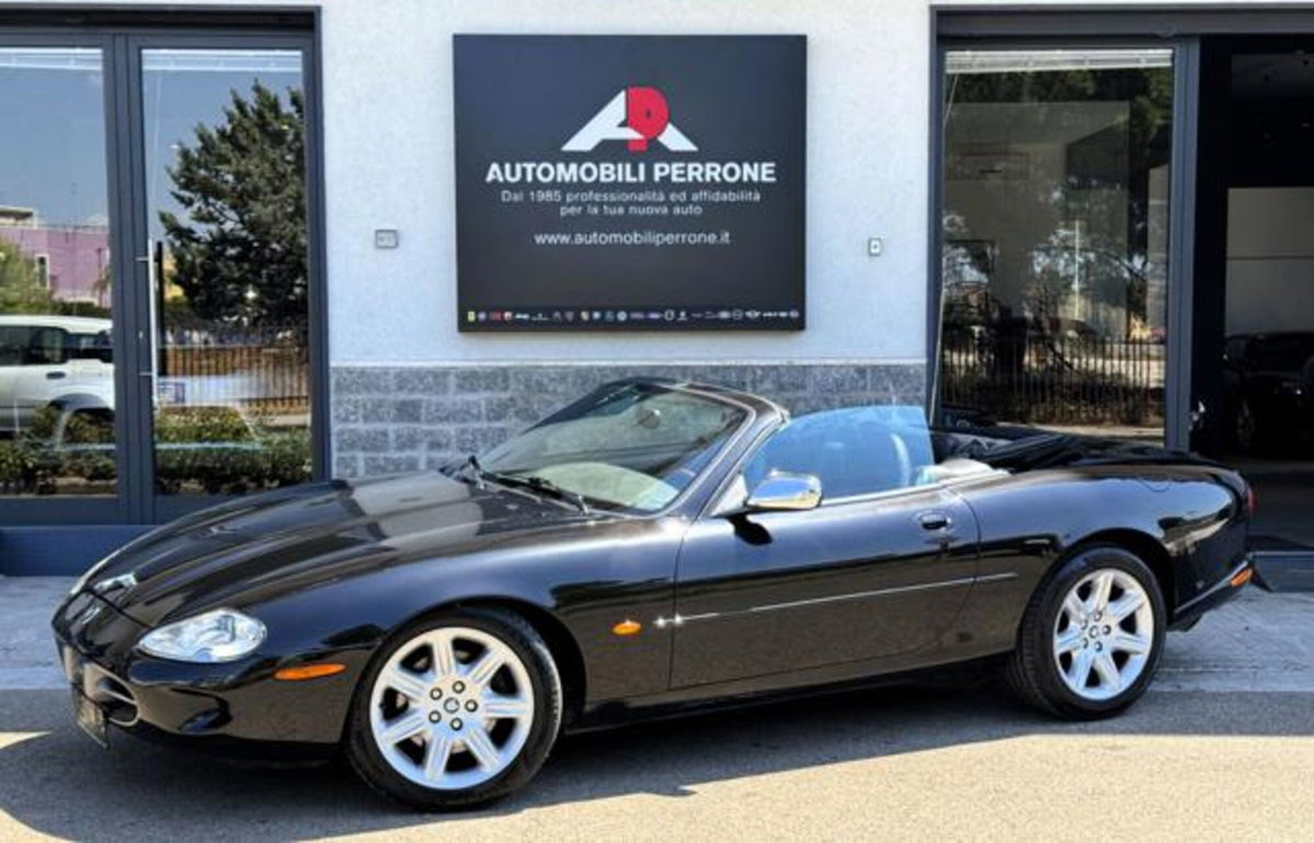 Jaguar XK8 4.0 Convertibile (4)
