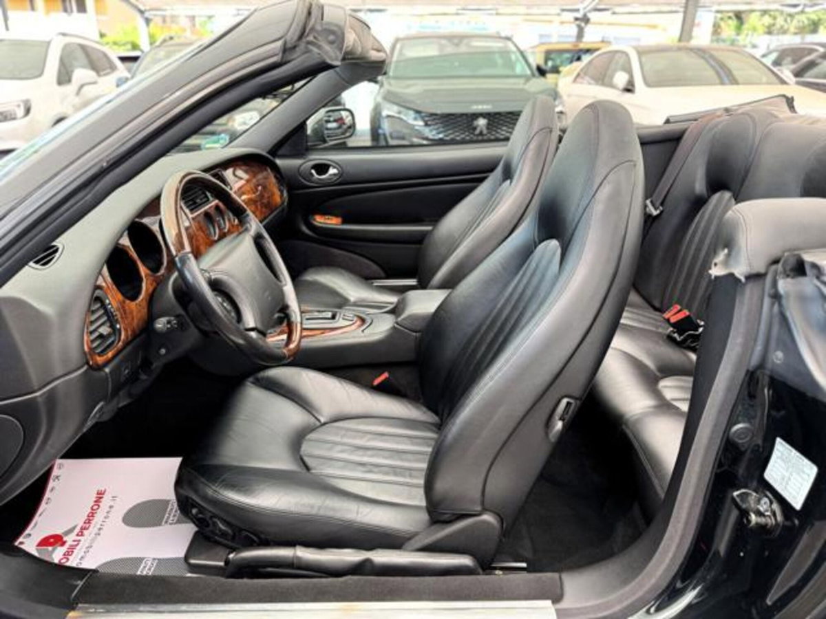 Jaguar XK8 4.0 Convertibile (6)