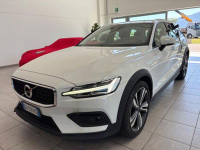 Volvo V60 Cross Country D4 AWD Geartronic Pro usata
