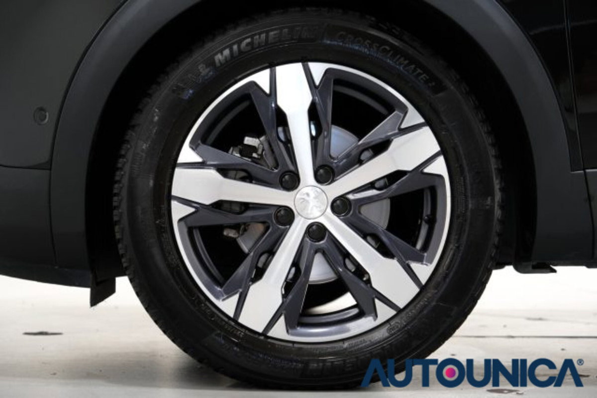 Peugeot 3008 PureTech Turbo 130 S&S EAT8 GT Line (11)