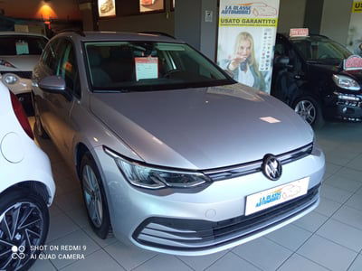 Volkswagen Golf Variant 2.0 TDI SCR DSG Life usata